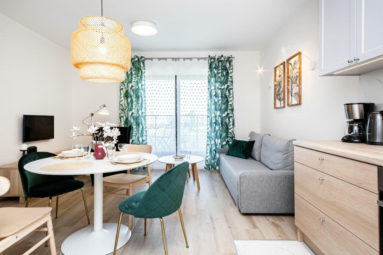 Apartment Walonska With Free Parking Wroclaw By Noclegi Renters Exterior photo